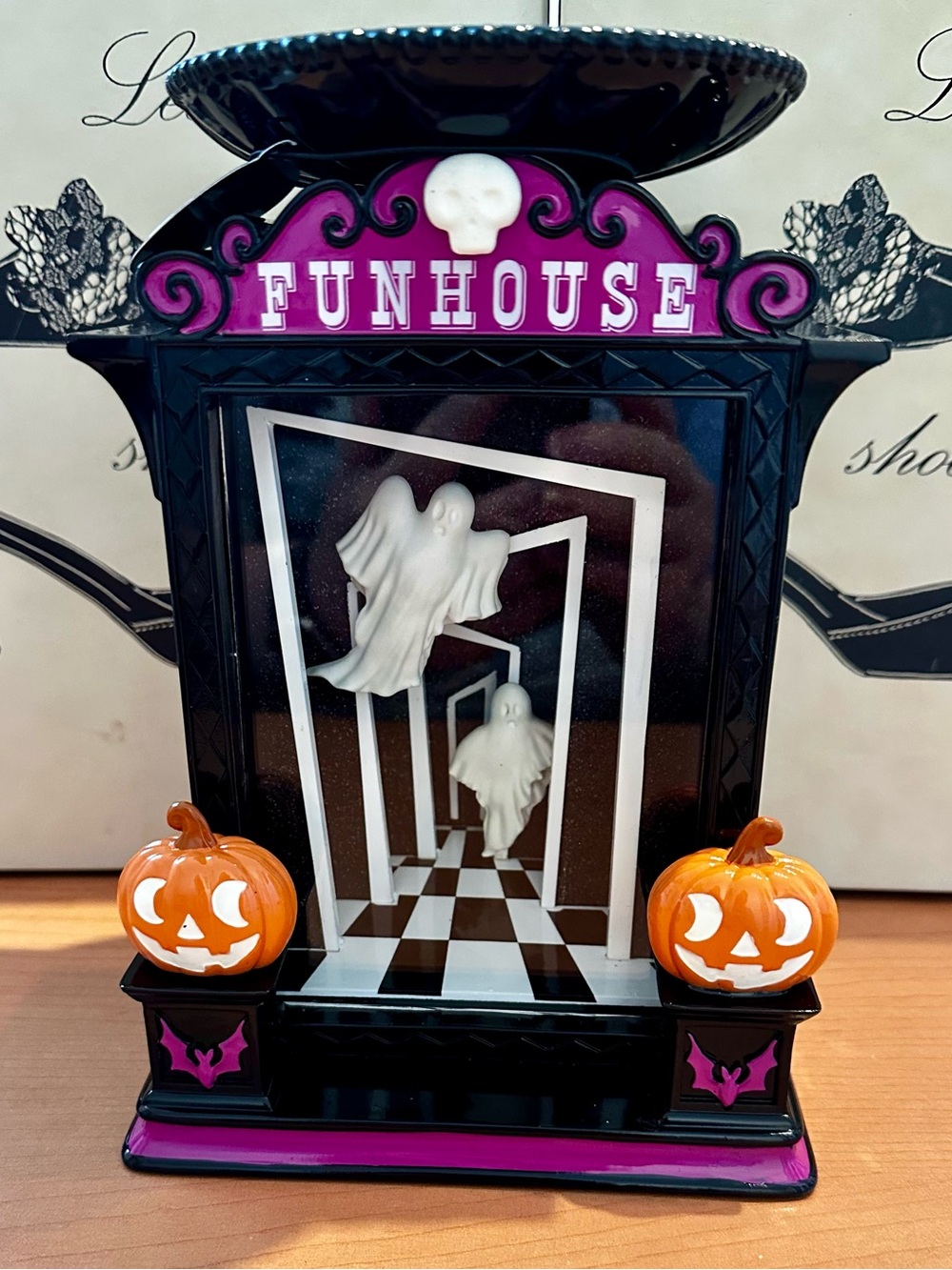 Light Up Glow In the Dark Funhouse Pedestal 3 Wick Candle Holder  Halloween